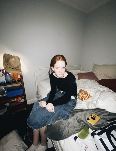 grunge alt fiona apple aesthetic ginger girl y2k 90s Slouch Sitting Pose, Person Sitting Up In Bed Reference, Person Tied To Chair Drawing Reference, Slouching In Chair Pose, Sitting On Bed Reference, Sitting In Bed Pose, Person Sitting On Bed, Person Sitting At Table, Sitting On Edge Of Bed