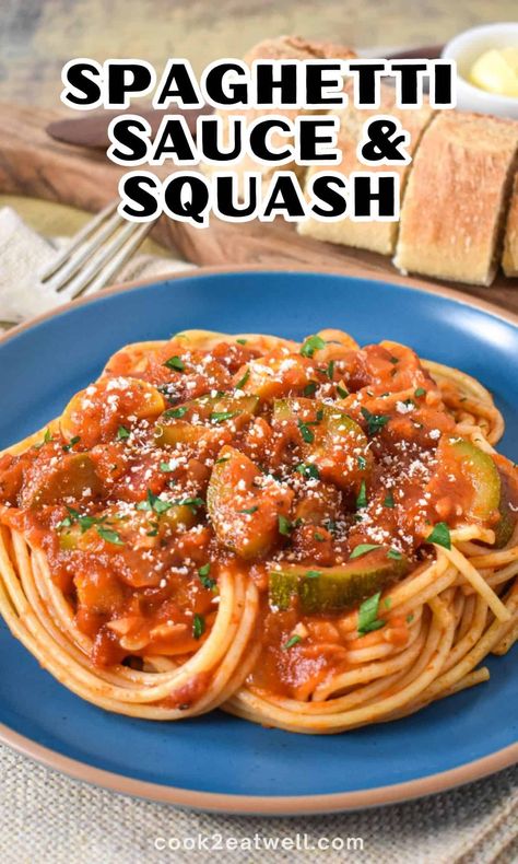 This spaghetti sauce with squash is made with a combination of zucchini, yellow squash, tomatoes, onion, garlic, and seasoning cooked with jarred pasta sauce. The combination of fresh and pantry ingredients makes a sauce that is quick, easy, and delicious. Spaghetti Squash Sauce, Italian Noodles, Hearty Pasta Recipes, Baked Caprese Chicken, Zucchini Yellow Squash, Fresh Tomato Pasta, Garlic Spaghetti, Squash Pasta, Italian Pasta Dishes