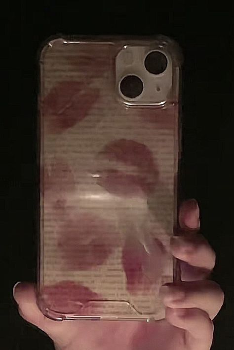 Dark Feminine Phone Case, Coquette Phone Case Diy, Croquette Phone Case, Coquette Iphone Case, Red Iphone 11 Case Ideas, Dark Red Phone Case, Painted Phone Case Ideas, Downtown Girl Phone Case, Old Money Phone Case