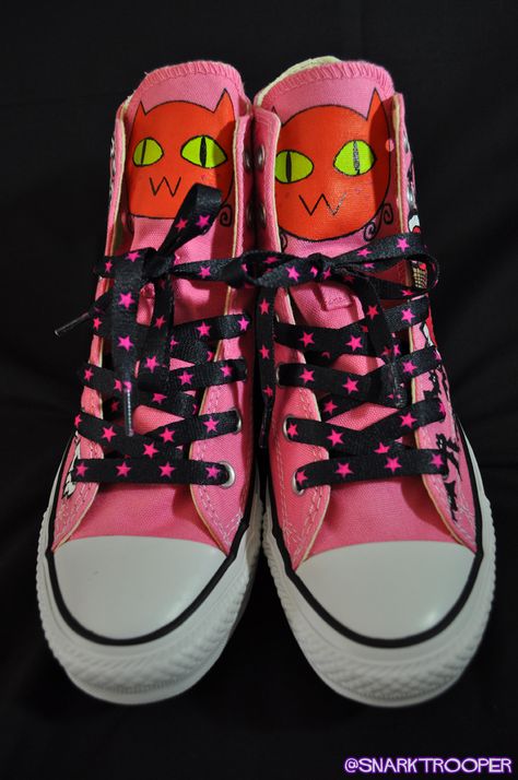 SonsOfGeekery  Mark 001: Adventure Time "Heavy Metal" Marceline & Beemo Custom Painted Converse  Link: https://www.etsy.com/listing/170794302/sonsofgeekery-mark-001-adventure-time  #AdventureTime #Converse #Marceline #Beemo #Shoes #SonsOfGeekery Adventure Time Shoes, Custom Painted Converse, Painted Converse, Art And Craft Design, Paint Projects, Adventure Time Art, Time Art, Custom Painted, Chuck Taylor Sneakers