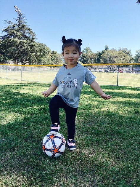 PA and Miss K also got new kicks for the Spring soccer season after their existing shoes were destroyed in the rainy and muddy winter session and Bobux shoes once again are my go-to store. Soccer Girls Outfits, Toddler Soccer, Best Soccer Cleats, Winter Session, Miss K, Girls Football, Soccer Season, Soccer Outfit, Soccer Outfits