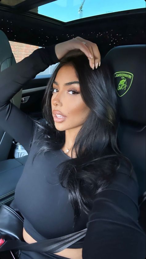 Lamborghini Aesthetic, Mya Mills, Vacay Pictures, Lamborghini Photos, Car Selfies, Dubai Aesthetic, Rich Girl Lifestyle, Rich Girl, New Girl