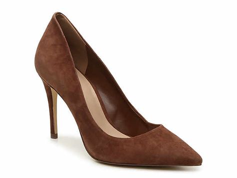 Camel Pumps, Brown Womens Shoes, Brown Pumps, Trendy Heels, Nude Pumps, Brown Heels, Fabulous Shoes, Footwear Design Women, Trendy Shoes