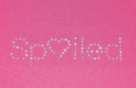 Y2k Rhinestone Top, Custom Jeans Diy, T Shirt Fonts, Rhinestone Designs Pattern, Rhinestone Projects, Rhinestone Top, Tattoo Script, Diy Rhinestone, 2000s Fashion Outfits