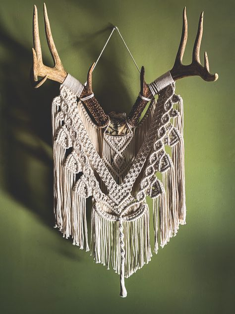 #Macrame #Skull #DeerShed #Camo #Knots #MacrameWallHanging #LayeredMacrame #LargeMacrame #Boho #Decor #BohoDecor Antlers Macrame, Macrame On Antlers, Deer Antler Macrame Wall Hanging, Elk Antler Macrame, Deer Antler Macrame, Macrame Tattoo Ideas, Macrame Skull Wall Hanging, Macrame Antlers Wall Hangings, Deer Skull Macrame