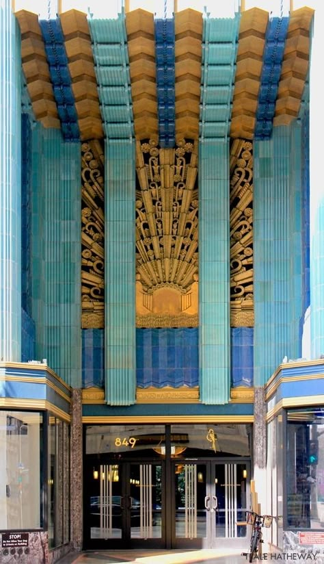 Art Deco Buildings Architecture, Art Deco Arquitectura, Eastern Columbia Building, Architectural Paintings, Art Deco Exterior, 1960s Art, Art Deco Egyptian, Types Of Architecture, Egyptian Inspired