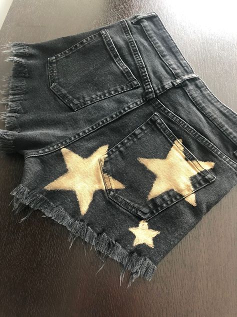 d9731321ef4e063ebbee79298fa36f56desc53191220ri Glizzy Gobbler, Bleach Jeans Diy, Pocket Painting, Diy Denim Shorts, Bleach Jeans, Paint Jeans, Bleach Shirt Diy, Bleaching Clothes, Bleached Shorts