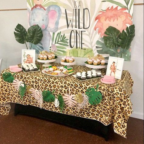 Yurt Ideas, Jungle Animal Party, Leaf Banner, Baby Cook, Safari Theme Birthday Party, Jungle Theme Birthday Party, Jungle Animals Party, Jungle Thema, 2nd Birthday Party For Girl