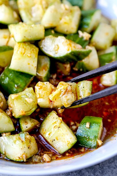 Sichuan Pickles, Smacked Cucumber, Cooked Cucumber, Szechuan Recipes, Hot Chili Oil, Chili Oil Recipe, Night Recipes, Easy Asian Recipes, Cucumber Recipes