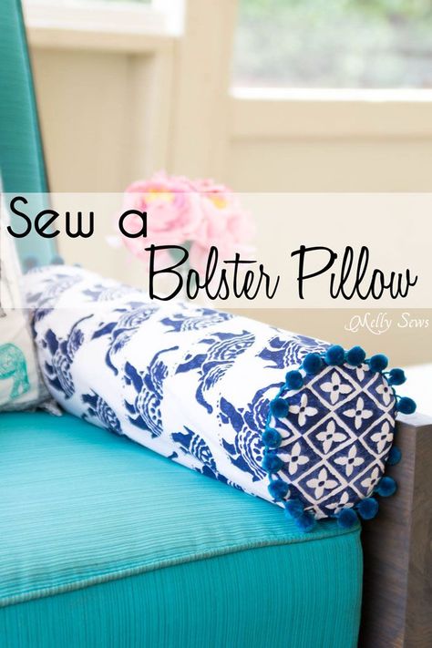 Sew a Bolster Pillow - Bolster Pillow Tutorial - Love this Boho Style pillow with pom pom trim! - Melly Sews Quick Diy Gifts, Melly Sews, Holiday Hand Towels, Diy Sy, Diy Sewing Gifts, Creative Diy Gifts, Pillow Tutorial, Beginner Sewing Projects Easy, Sewing Pillows