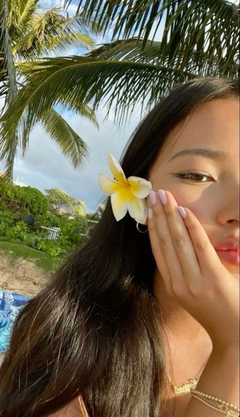 Hawaiian Lifestyle Aesthetic, Hawaii Story Instagram, Hawaii Inspo Pics, Beach Selfie Aesthetic, Summer Photo Ideas Instagram, Vacay Poses, Beach Selfies, Beach Selfie, Beach Instagram Pictures