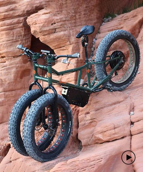 rungu's three-wheeled 'fat bike' floats over sand and snow Snow Diy, Three Wheel Bicycle, Bike Cart, Bicycle Trailer, Custom Bicycle, Third Wheel, Fat Bike, Pedal Cars, Balance Bike