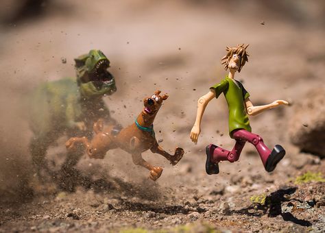 Scooby Doo and Shaggy | Mitchel Wu toy photography Manipulating Reality, Stop Motion Photography, Practical Effects, Miniature Photography, Camera Aesthetic, Toy Photography, Kaiju Monsters, Figure Photography, Big Boy Toys