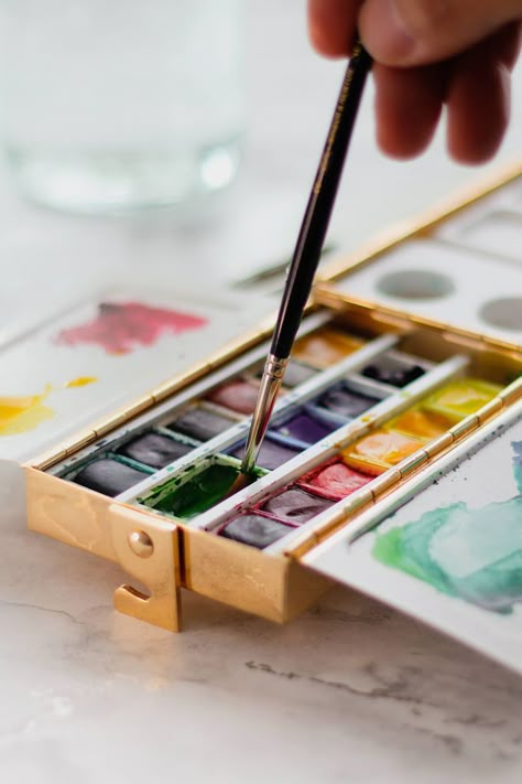 Painters Aesthetic, Chaumet Josephine, Instagram For Artists, 16th Birthday Gift Ideas, Watercolor Palette Boxes, Watercolour Palette, Business Mood Board, Gifts For Artists, Painters Palette