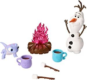 Disney Frozen Toys, Set with Olaf & Bruni Figures, Plus 5 Campfire Accessories, Inspired By Disney Frozen 2 Movie, Dolls - Amazon Canada Frozen Cake Decorations, Frozen Scenes, Campfire Accessories, Disney Frozen Toys, Marshmallow Sticks, Anna Und Elsa, Frozen Toys, Elsa Olaf, Mattel Shop