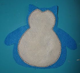 Amber's Craft a Week Blog: Felt Pokemon Snorlax Plushie Felt Pokemon, Felt Characters, Plush Craft, Pokemon Snorlax, Pokemon Craft, Pokemon Birthday Party, Geek Crafts, Fabric Sewing Patterns, Local Gym