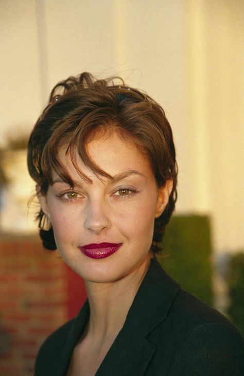 Ashley Judd Ashley Judd Short Hair, Ashley Judd, Short Hair Pixie Cuts, Celebrity Portraits, Celebrity Hairstyles, About Hair, Pixie Cut, Celebrities Female, Movie Stars