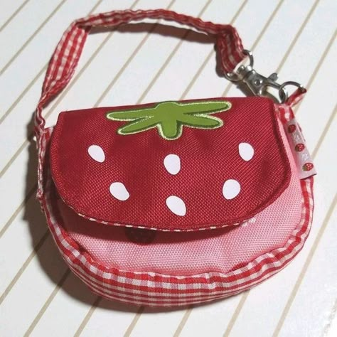 Cute Strawberry, Strawberry Fields, Pretty Bags, The Weeknd, Cute Bags, Strawberry Shortcake, Cute Fashion, Things To Buy, Cyberpunk