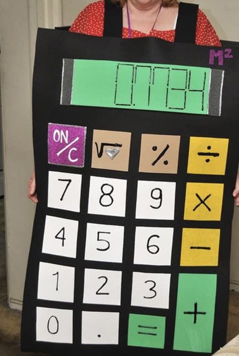 Maths Day Ideas, Math Costume, Costume Rockstar, Calculator Costume, Halloween Costumes Diy Kids, Vocabulary Parade Ideas, Teacher Halloween Costumes Group, Nursery Rhyme Costume, World Maths Day