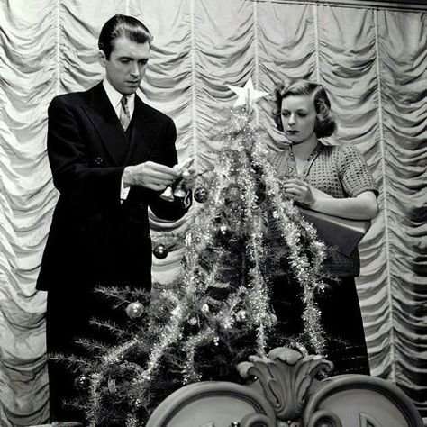 Jimmy Stewart and Maureen O'Sullivan The Shop Around The Corner, Margaret Sullavan, Shop Around The Corner, Jimmy Stewart, Vintage Christmas Photos, Classic Christmas Movies, James Stewart, Holiday Movie, Christmas Tree With Gifts