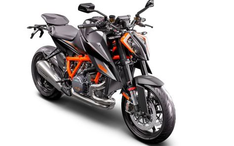 KTM goes big with three new street and adventure machines for 2020 1290 Super Duke R, Ktm Super Duke, New Ktm, Super Duke, Ktm Motorcycles, Triumph Speed Triple, Yamaha Bikes, Ktm Duke, Yamaha R1