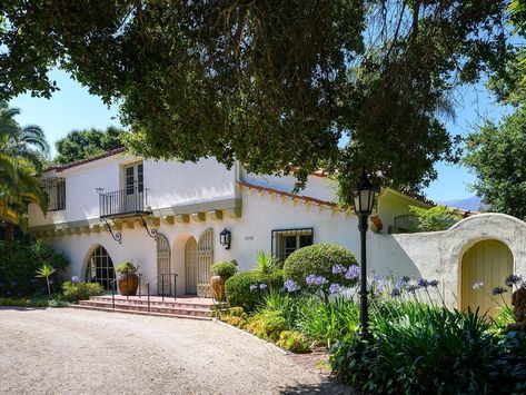 1496 San Leandro Park Ln, Santa Barbara CA, is a Single Family home that contains 3446 sq ft and was built in 1929.It contains 4 bedrooms and 4 bathrooms.This home last sold for $8,910,000 in July 2023. The Zestimate for this Single Family is $8,958,100, which has increased by $1,676,132 in the last 30 days.The Rent Zestimate for this Single Family is $36,586/mo, which has decreased by $8,414/mo in the last 30 days. Santa Barbara Landscape, Santa Barbara Botanical Gardens, Colonial Revival Home, Vintage Santa Barbara, Old Mission Santa Barbara, Spanish Colonial Revival, Mexico Real Estate, Santa Barbara Mission, Spanish Villa