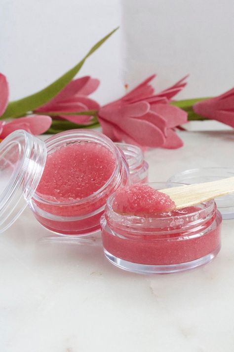 Scrub Recipe Diy, Pink Lip Balm, Lip Scrub Recipe, Lip Scrub Homemade, Lip Scrub Diy, Lip Care Routine, Rose Scent, Sugar Scrub Diy, Lip Gloss Collection