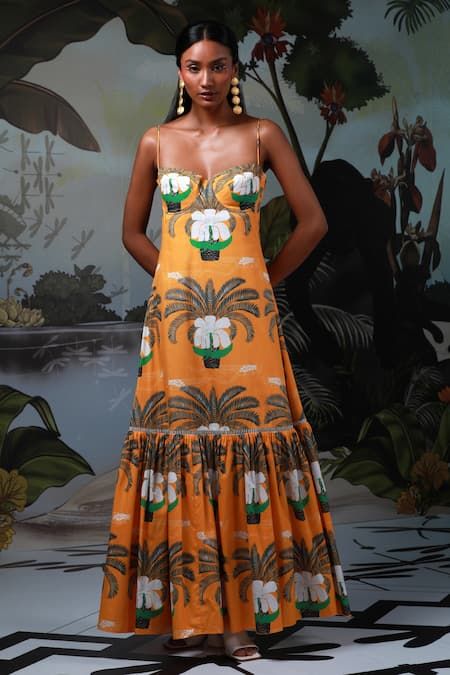 Wedding Guest Dress Tropical, Island Cocktail Attire, Resort Cocktail Attire, Wedding Guest Fashion, Summer Resort Wear, Optical Illusion Dress, Raw Silk Lehenga, Designer Maxi Dress, Maxi Dress For Women