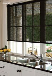 How to choose a modern kitchen blinds? How they will look exactly in your interior? What are the nuances can be when choosing blinds? Answers to these and other questions you will find in this Kitchen Blinds Modern, Nook Window, Roman Blinds Kitchen, Kitchen Window Blinds, Farmhouse Blinds, Kitchen Shades, Patio Blinds, Kitchen Windows, Modern Blinds