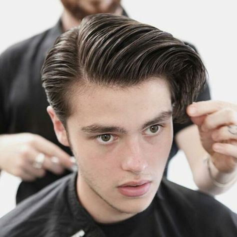 Long Comb Over Comb Over Men, Comb Over Styles, Long Comb Over, Combover Hairstyles, Short Comb Over, Comb Over Fade, Comb Over Haircut, Mens Hairstyles Fade, Quiff Hairstyles