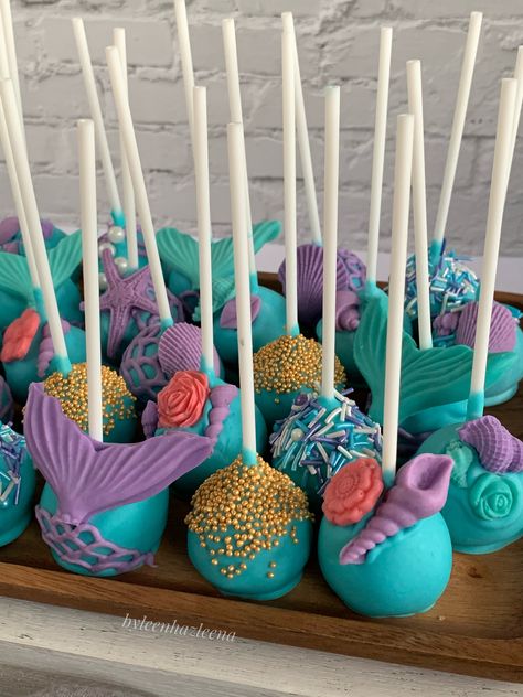 Little Mermaid Cake Pops, Mermaid Cakepops, Pirate Cake Pops, Mermaid Baby Shower Decorations, Mermaid Cake Pops, Fall Filter, Easy Unicorn Cake, Little Mermaid Birthday Cake, Mermaid Party Food