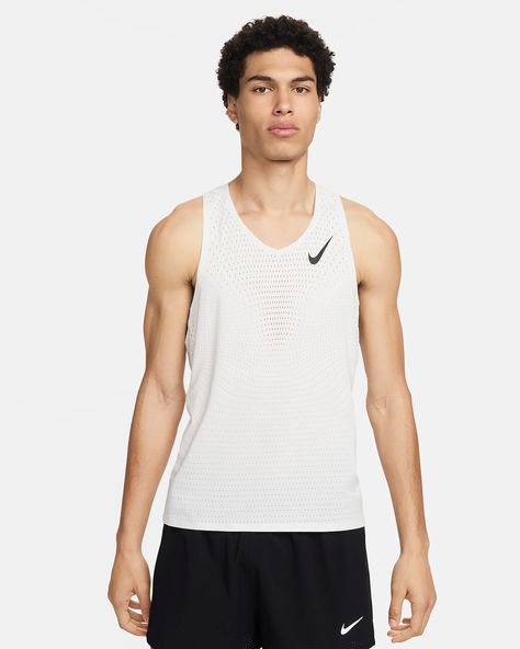 Nike AeroSwift Men's Dri-FIT ADV Running Vest. Nike CA Nike Aeroswift, Nike Gifts, Running Singlet, Racing Gear, Running Vest, T Shorts, Nike Fashion, Sporty Outfits, Sport Football