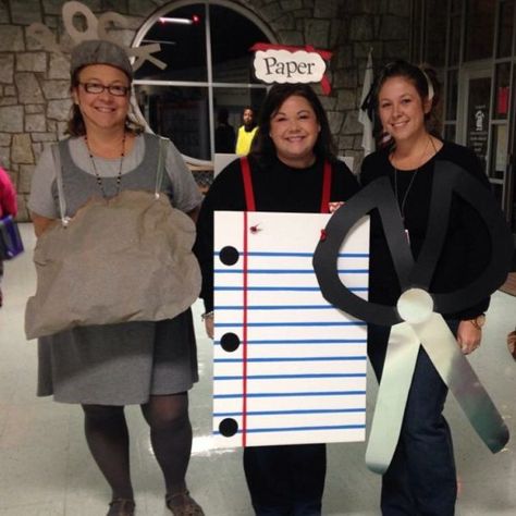 List of Best Ever Grade Level Costumes - Rock, Paper, Scissors Teacher Costumes Rock Paper Scissors Costume, Paper Costume, Book Character Day, Great Costume Ideas, Teacher Halloween Costumes, Teacher Costumes, Book Character Costumes, Diy Halloween Costumes Easy, Dress Up Day