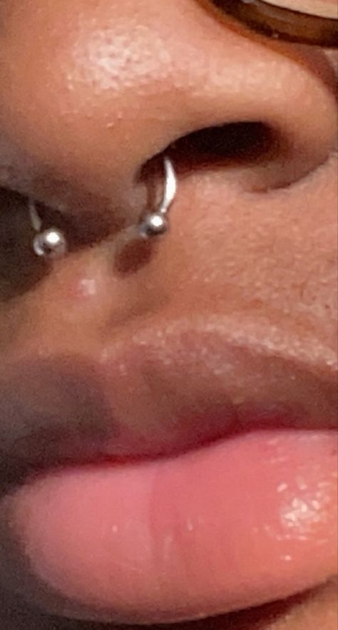 Show this to your peircer lol Septum On Black Women, Septum Piercing Black Women, Piercing On Black Women, Septum Piercing On Black Women, Piercing Black Women, Septum Piercing Black, Septum Piercing Aesthetic, Ria Core, Piercing Aesthetic