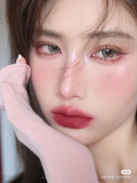 Barbie Makeup Look, Asian Makeup Looks, Day Makeup Looks, Makeup Face Charts, Barbie Makeup, Ulzzang Makeup, Photoshoot Makeup, Brown Makeup, Doll Makeup