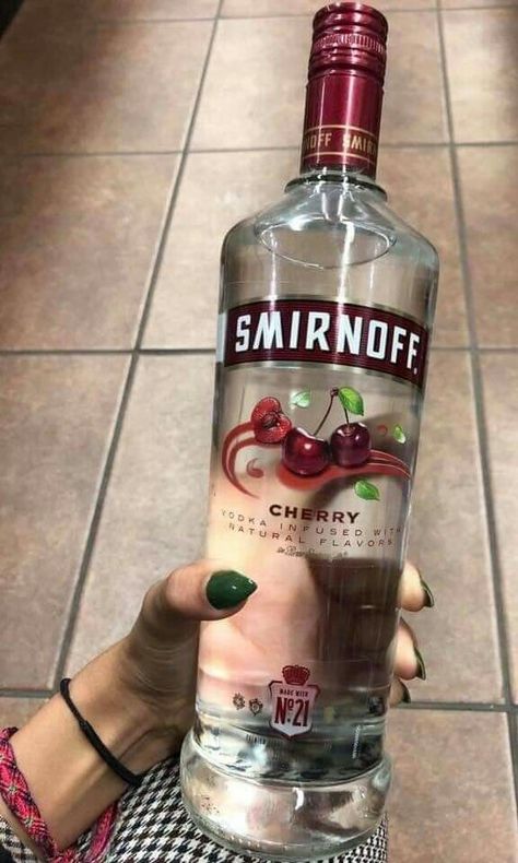 Cherry Vodka, Pretty Alcoholic Drinks, Alcohol Party, Pretty Pens, Alcohol Aesthetic, Infused Vodka, Alcohol Bottles, Pretty Drinks, Alcohol Drink Recipes