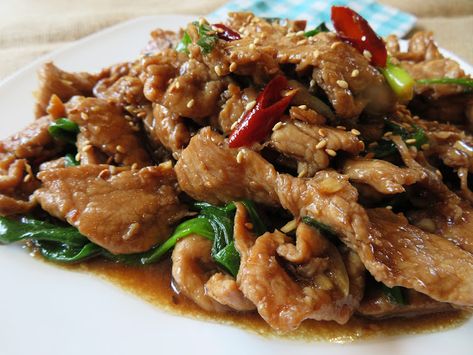 Mongolian Pork Tenderloin Mongolian Pork, Mongolian Recipes, Pork Fillet Recipes, Beef Cheeks Recipe, Chinese Pork Recipes, Asian Pork Tenderloin, Simple Stir Fry, Pork Belly Recipes Crispy, Fried Pork Tenderloin