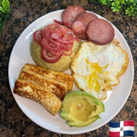 Desayuno Dominicano Deli Food, Meal Plans, Nature Pictures, Meal Planning, Yummy Food, On Instagram, Quick Saves, Instagram, Nature