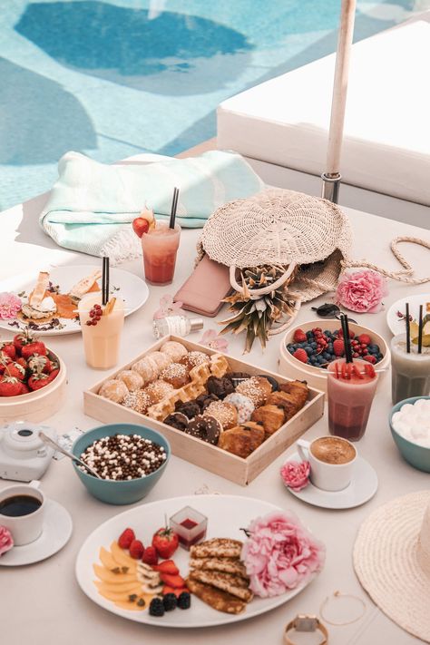 Monaco Day 3: Poolside Breakfast & Flower Crowns — Lion in the Wild Monaco Photography, Food Photography Lighting, Food Photography Dessert, Breakfast Photography, Monte Carlo Monaco, Nikki Beach, Brunch Table, Fairmont Hotel, Food Photography Inspiration