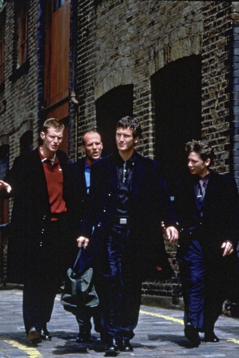 L to R: Jason Flemyng, Jason Statham, Dexter Fletcher, Nick Moran. PLOT: After losing $500,000 pounds in a poker game against a powerful local mobster, a gambler (Moran) asks his three buddies (Flemyng, Statham, Fletcher) to help him rob a local mob to get the money. Directed by Guy Ritchie. Nick Moran, Dexter Fletcher, Guy Ritchie Movies, Jason Flemyng, Poker Game, Guy Ritchie, Leg Sleeve, Poker Games, Cinema Posters