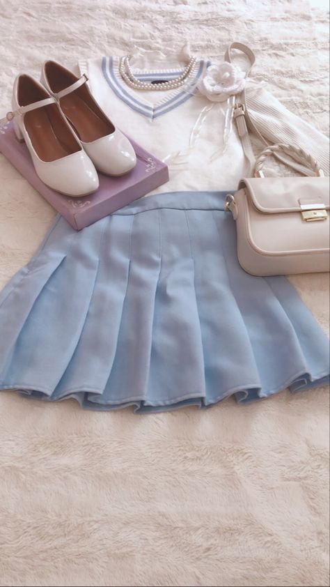 Blue Pleated Skirt Outfit, Blue Tennis Skirt Outfit, Pastel Blue Outfit, Blue And White Outfit, Blue Skirt Outfits, Sky Blue Outfit, Blue And White Outfits, Preppy Aesthetic Outfits, Light Blue Skirts