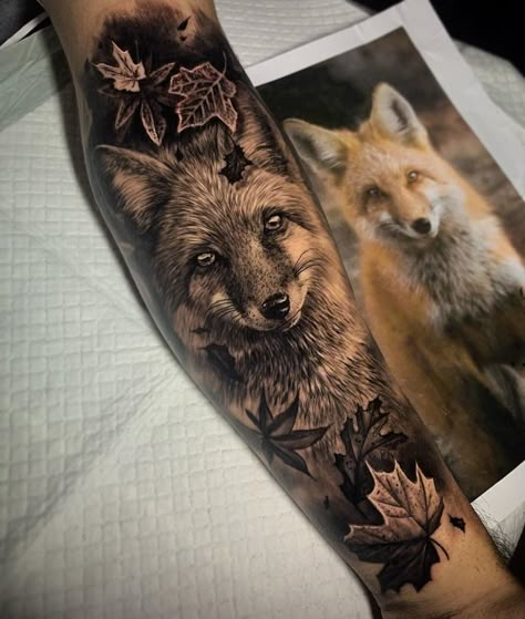 Fox Tattoo Men, Red Fox Tattoos, Sydney Tattoo, Mangas Tattoo, Wildlife Tattoo, Fox Tattoo Design, Animal Sleeve Tattoo, Tier Tattoo, Nature Tattoo Sleeve