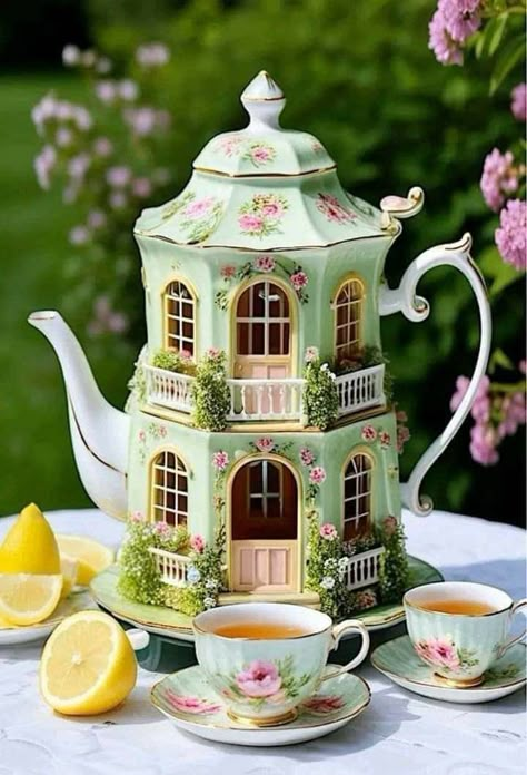 Alice And Wonderland Furniture, Novelty Teapots, Teapots Unique, Lake Food Ideas Summer, Food Ideas Summer, Lake Food Ideas, Shabby Chic Home, Boat Food, Lake Food