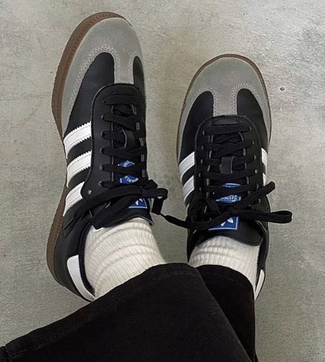 Shoe Inspiration, Shoe Inspo, Swag Shoes, Indie Fashion, Sneakers Outfit, Crazy Shoes, Dream Shoes, Adidas Samba, Shoe Lover