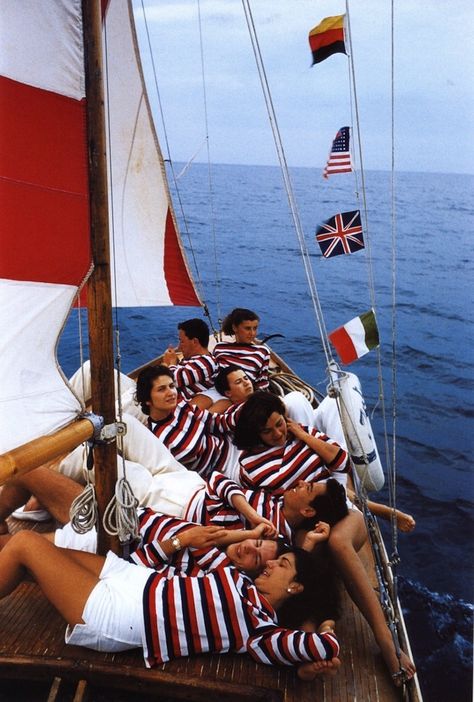 Slim Aarons Prima Darling Sailing Wardrobe, River Party, Figurative Photography, Champagne Lifestyle, Slim Aaron, Slim Aarons Photography, Kenny Flowers, Juan Les Pins, Boat Cleaning