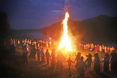 01 Ivan Kupala. Novokuznetsk RF Baltic Countries, Pagan Rituals, Don Bosco, Festivals Around The World, Pagan Witchcraft, Group Work, John The Baptist, Summer Solstice, Happy Summer