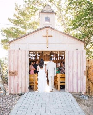 Trending - 5 Off The Beaten Path Las Vegas Wedding Venues Las Vegas Wedding Venues, Vegas Wedding Venues, Vegas Wedding Venue, Spring Wedding Outfit, Las Vegas Wedding Venue, Dress Preservation, Las Vegas Wedding Chapel, Vegas Wedding Chapel, Wedding Dress Preservation