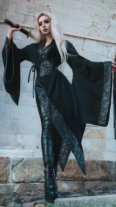 Sorceress Outfit, Badass Outfit, Apocalyptic Fashion, Witch Fashion, Suit Jackets For Women, Adventure Outfit, Gothic Outfits, Fantasy Clothing, Modern Outfits