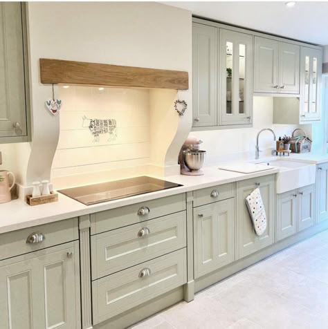 White Tile Floor Kitchen, Kitchen Sage Green, Sage Green Kitchen Ideas, Green Country Kitchen, Kitchen Mantle, Cape Kitchen, Green Kitchen Ideas, Green Kitchen Island, Sage Kitchen