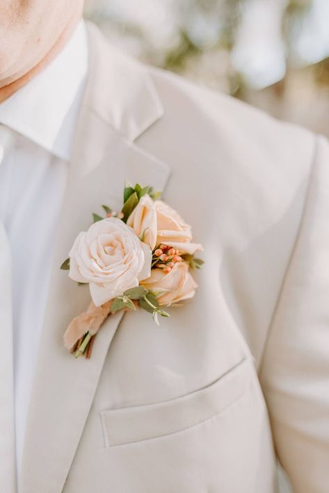 Cream Boutonniere, Peach Boutonniere, Tan Suit Wedding, Cream Wedding Colors, Wedding Cake Peach, Franciscan Gardens, Wedding Guest Table, Peach Wedding Flowers, Peach And Cream